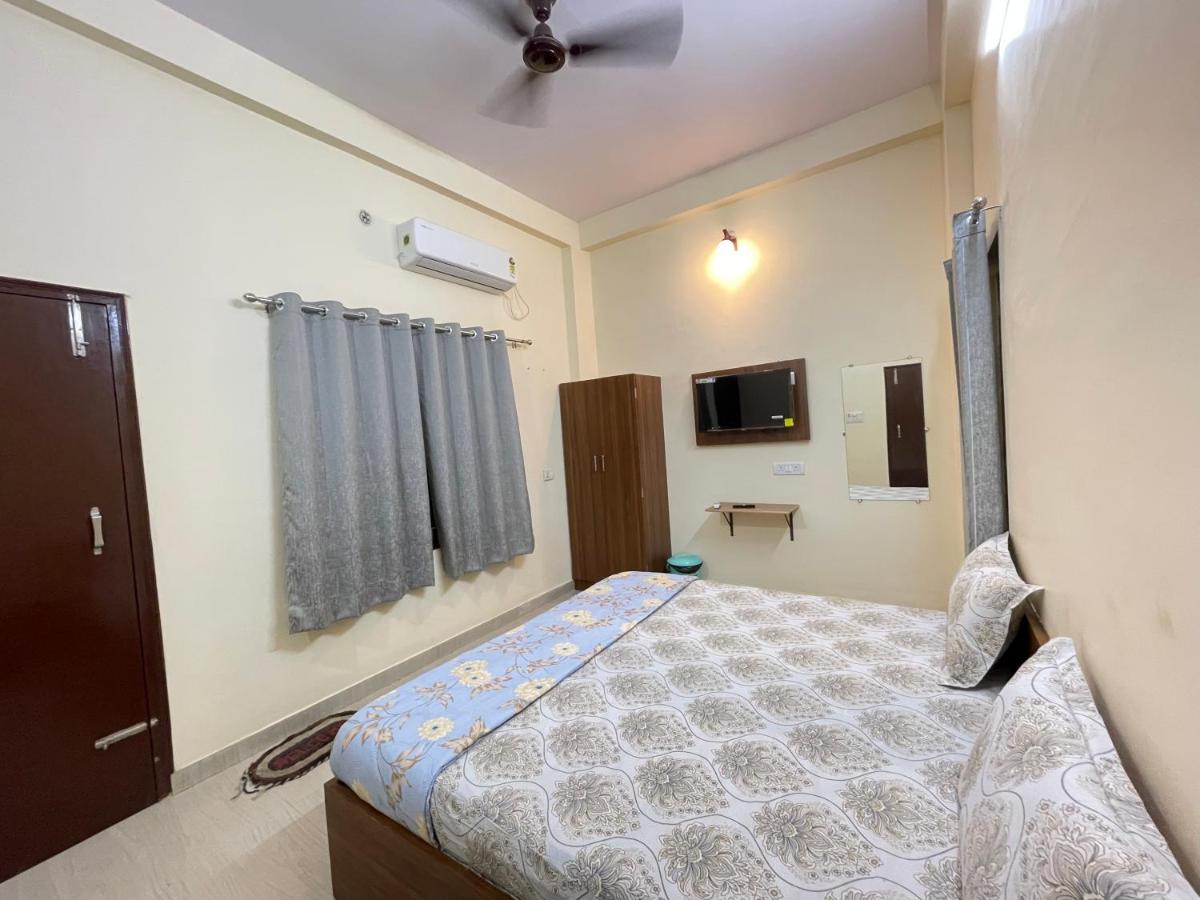 1BHK - E (301)